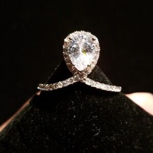 CUBIC ZIRCONIUM RING